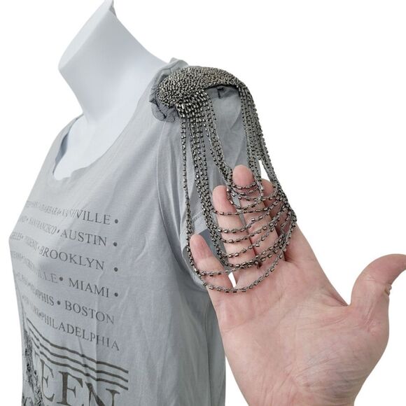 2/$20 Guess Top Fashion Grey Top Blouse Size: Small - Picture 5 of 9